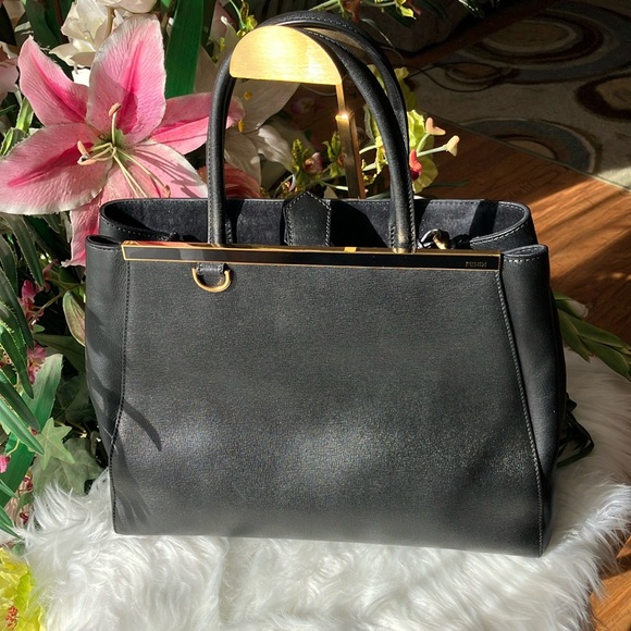 FENDI 2jours black 2 way stunningly chic purse Authenticated by PoshMark - Picture 3 of 16